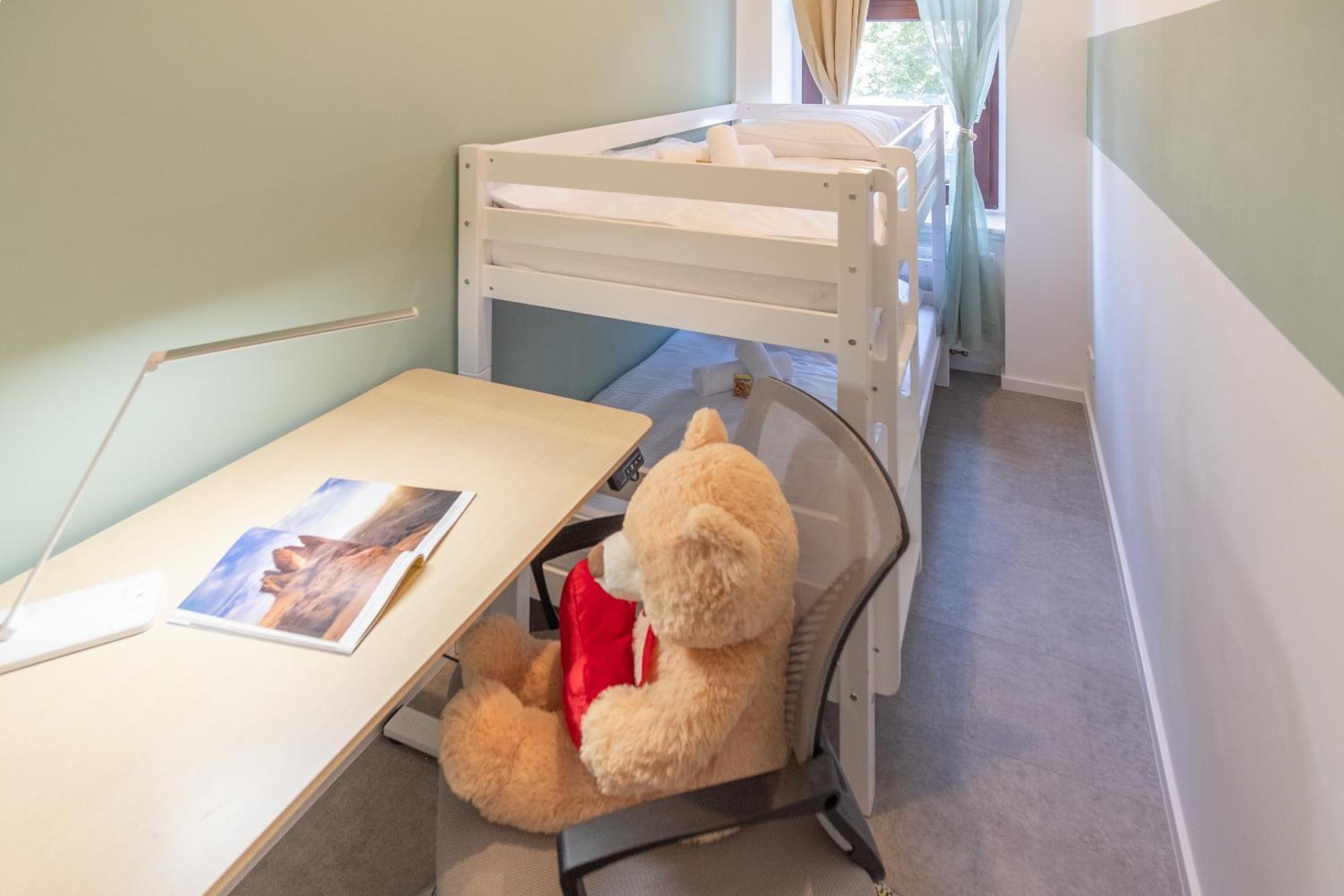 65 Zoll 4K Tv, Disney Plus, Soundbar, Kostenloser Kaffee, 5 Raeume Leipzig Exteriör bild